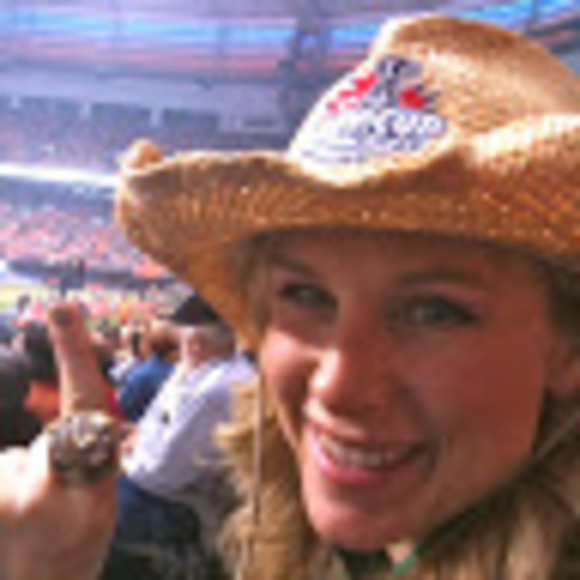 Meet your Posher, Colleen - Picture 1 of 1